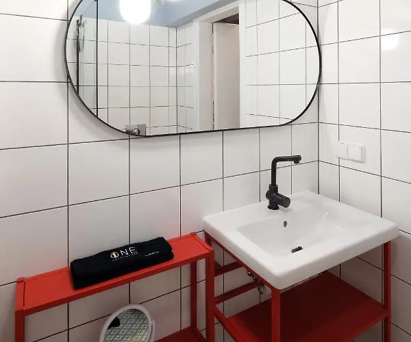 Red & Blue By Oneapartments דירה סופוט